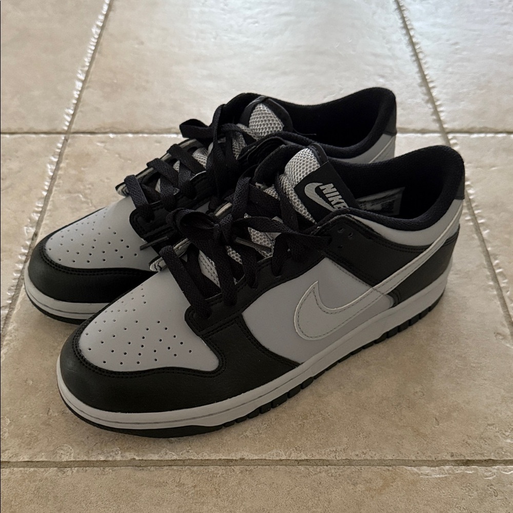 Nike Black and White Athletic Shoes